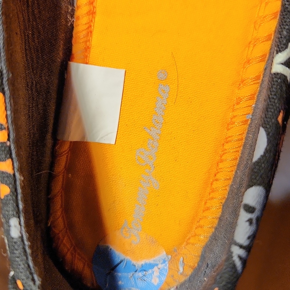 Tommy Bahama Glow-In-The-Dark Skull print loafers - Picture 7 of 9